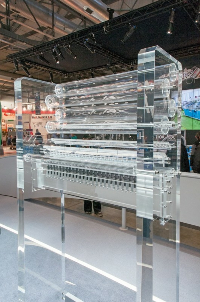 Tufting zeigte das weiterentwickelte Gauge Part System, bestehend aus Tuftingnadel, Greifer, Rietfinger und Tuftingmesser