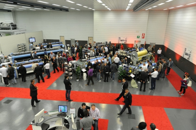 Presentation of the latest weaving machines at Itema Photos: Itema