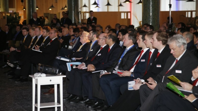 The presentation of the VarioFil R+ was preceded by various presentations detailing the challenges of processing recycled polyester fibres