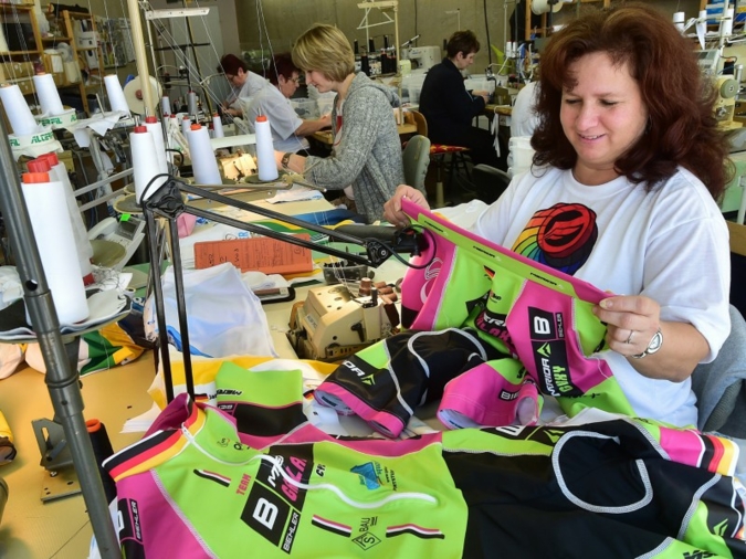 Biehler Sportswear, Limbach-Oberfrohna,  erreichte 2014 mit Eigenentwicklungen von atmungsaktiver, hautfreundlicher und UV-geschützter Sportbeklei...