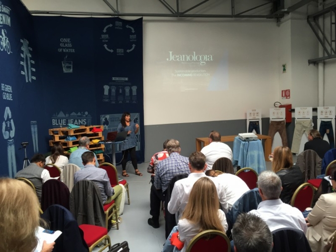 Nano bubbles sind die Zukunft! Wasser war gestern, Nachhaltigkeit wird erreicht nur mit Luft.  Dien Ausführungen von Begonia Garcia, von Edificio...