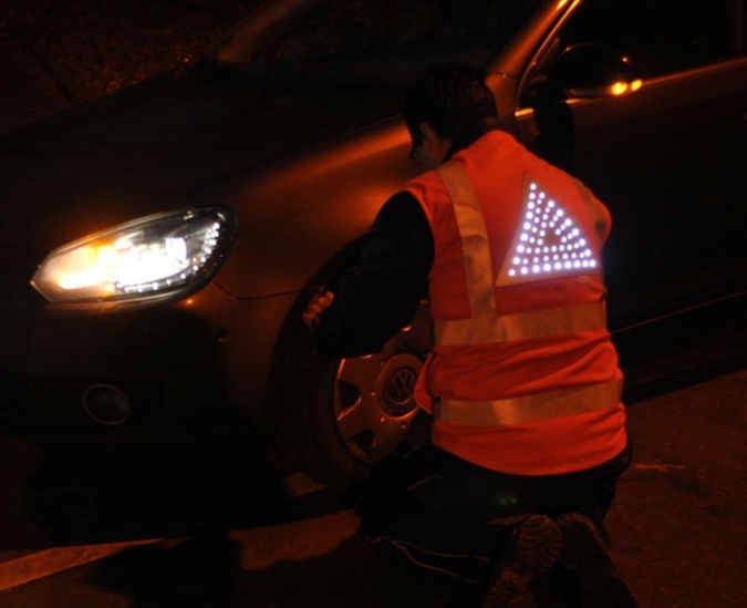 The actively shining reflective vest Photos: TITV Greiz