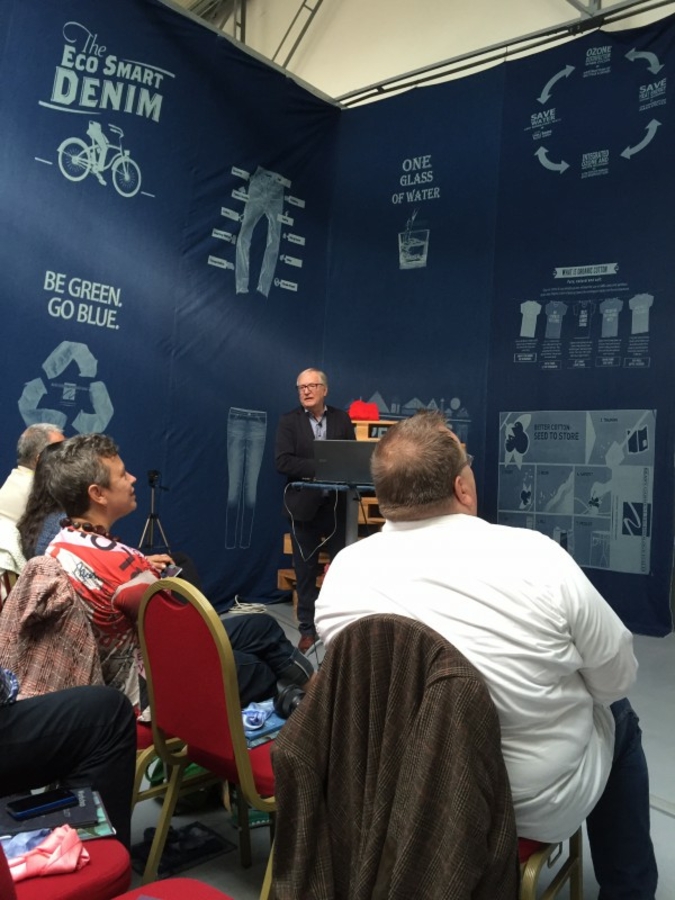 Dr. Dietrich Bock informierte bei der Begrüßung seine Gäste auch über die Ausrichtung auf Nachhaltigkeit der Dr. Bock Firmengruppe (Photos: Iri...