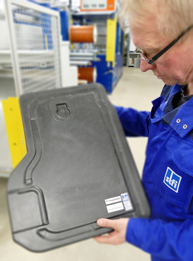 1_STFI_VliesRTM_Technikum_P1040655_web_TN