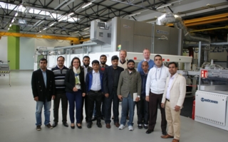 Inhaberin Regina Brückner zusammen mit den Gästen aus Bangladesh
Photo: Brückner