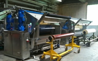 Zur ITMA 2011 in Barcelona präsentierte Lap-Pro den innovativen Jigmaster und damit einen Jigger, der Wasser und Energieeinsparungen durch das Kon...