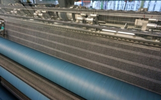 Großflächige Integration metallisierter Fäden auf der Raschelmaschine zur Herstellung von Vliesverbundstoffen (Vorstufe für einen Demonstrator...