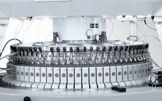 D4 2.2 II is a high performance interlock (HPI) machine - further improved in its ability for handling fibre yarns such as cotton as well as in res...