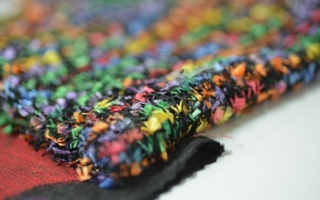 Rund 580 nationale und internationale Bekleidungshersteller werden ihre neuesten Kollektionen in Shenzen präsentieren - auch Anbieter  von Strick,...