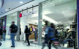 With its Street One and CECIL brands, the CBR Fashion Group is one of Germanys Top Five womenswear companies
(Photos: GBR)