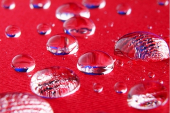 Hydrophobic effect of refinement Photo: Knud Dobberke for Fraunhofer ISC