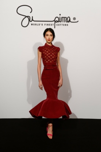 Haute Couture Robe aus USA Baumwolle von Nnamdi Agum