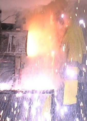 Testing of arc protection for protective textilies Photo: STFI