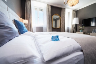 Die neue Hygienefunktion kann in Baumwoll- und Mischgewebe von Bettwäsche als auch in
Matratzen, Teppichen, Vorhängen, Frottierware, Küchen-, Ti...