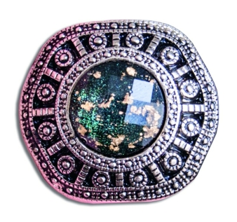 The buttons from Knopf & Knopf reflect everything from femininity to high fashion Photo: Knopf & Knopf